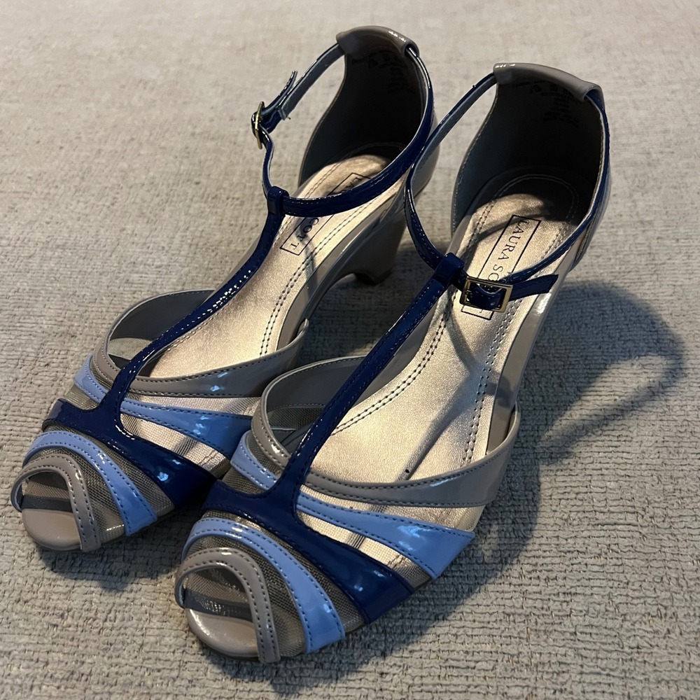 Laura‎ Scott Elana Blue Grey Patent T-Strap Wedge Heels Peep Toe Sandals 6.5M